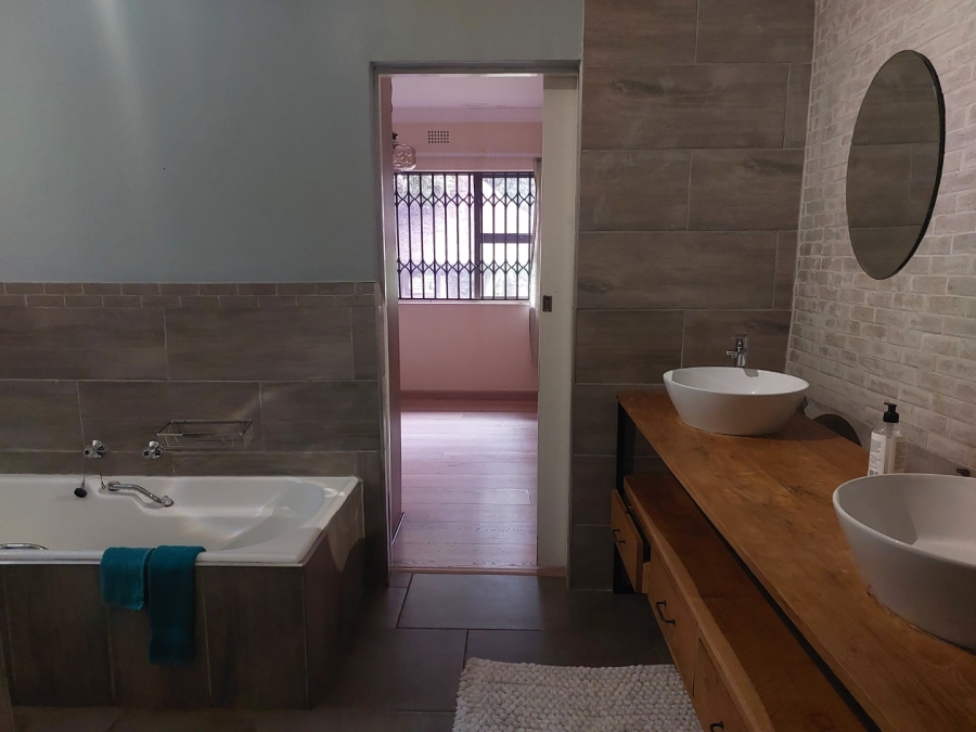 4 Bedroom Property for Sale in Ferndale Gauteng