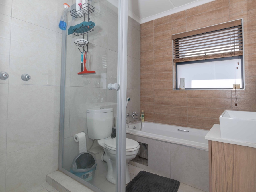 2 Bedroom Property for Sale in Modderfontein Gauteng