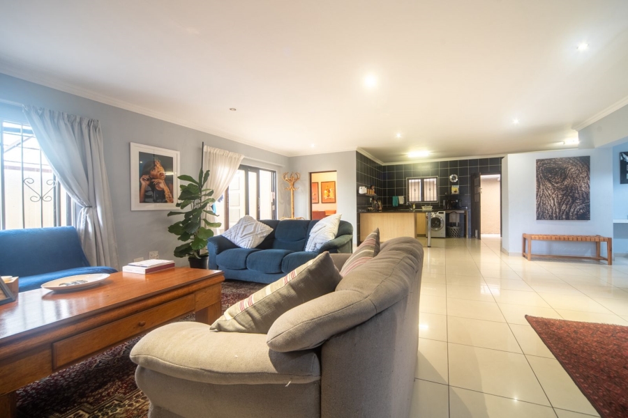 To Let 4 Bedroom Property for Rent in Bedfordview Gauteng