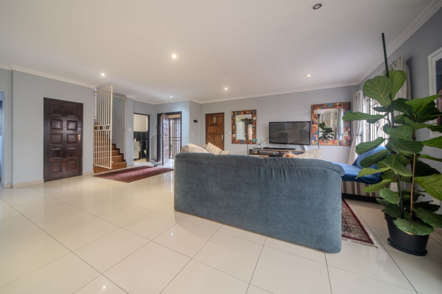 To Let 4 Bedroom Property for Rent in Bedfordview Gauteng