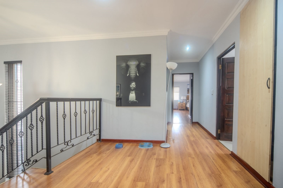 To Let 4 Bedroom Property for Rent in Bedfordview Gauteng