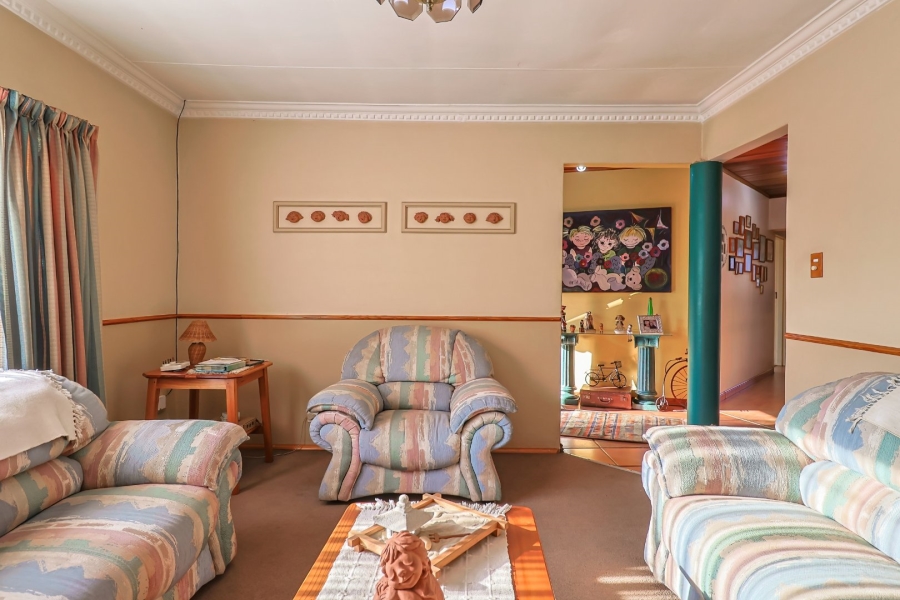 4 Bedroom Property for Sale in Zwartkop Gauteng