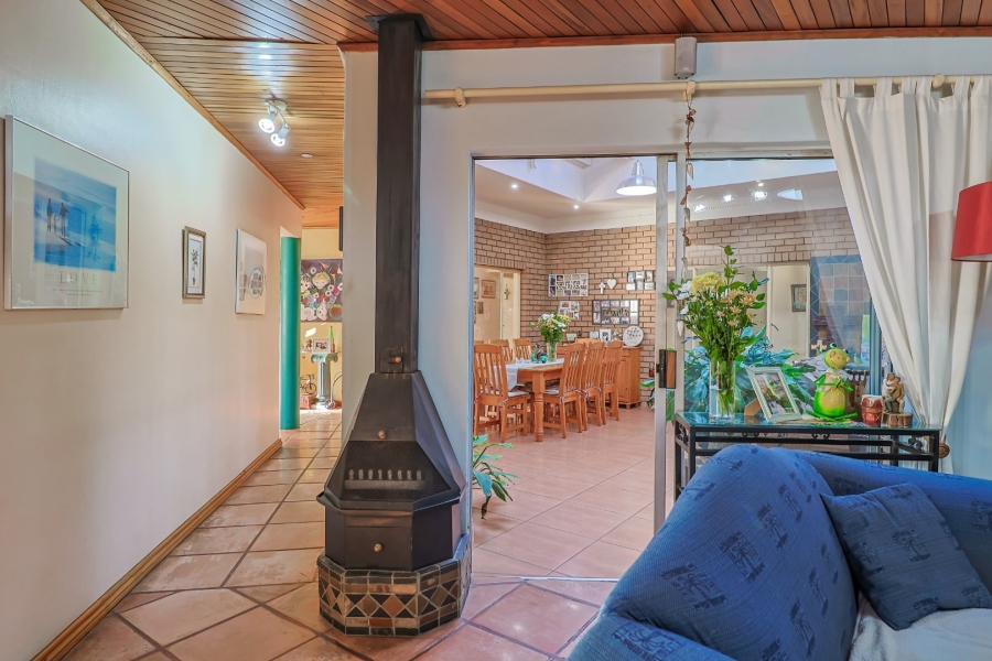 4 Bedroom Property for Sale in Zwartkop Gauteng