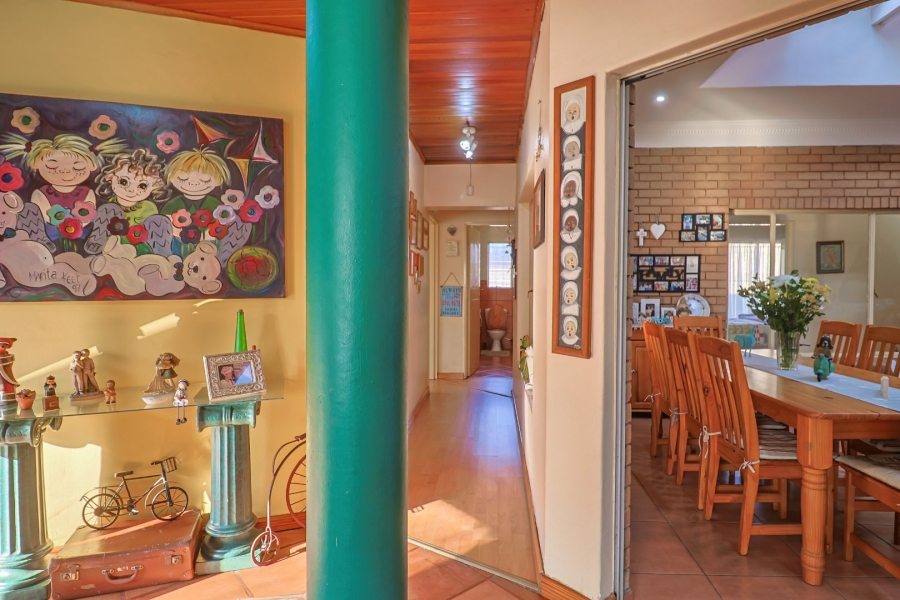 4 Bedroom Property for Sale in Zwartkop Gauteng