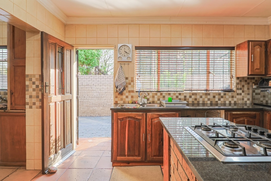 4 Bedroom Property for Sale in Zwartkop Gauteng