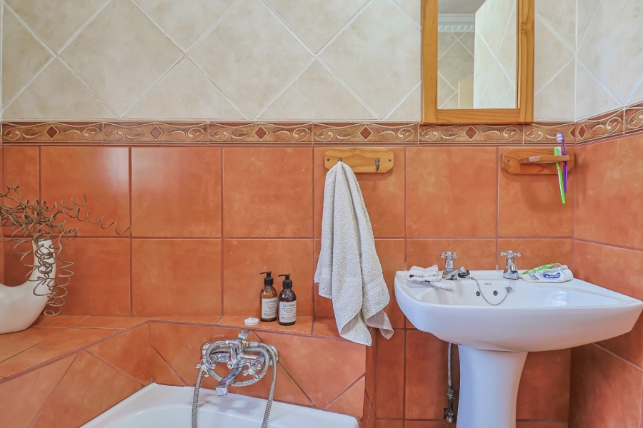 4 Bedroom Property for Sale in Zwartkop Gauteng