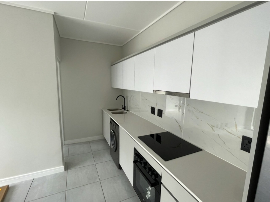 To Let 1 Bedroom Property for Rent in Crowthorne AH Gauteng