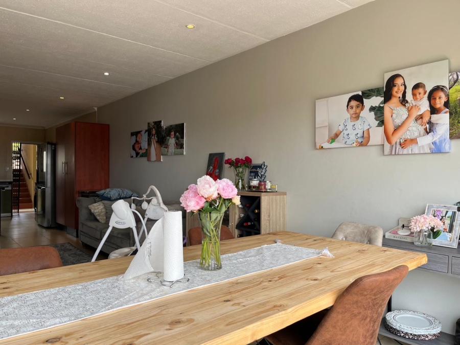 To Let 3 Bedroom Property for Rent in Bassonia Rock Gauteng