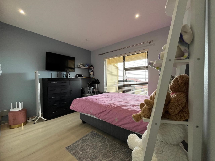 To Let 3 Bedroom Property for Rent in Bassonia Rock Gauteng