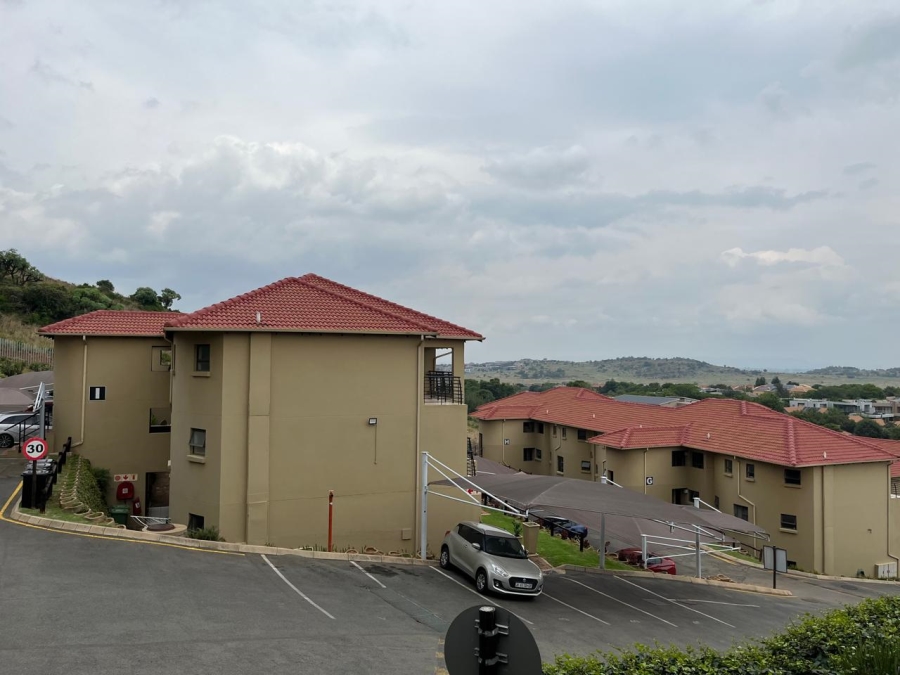 To Let 3 Bedroom Property for Rent in Bassonia Rock Gauteng