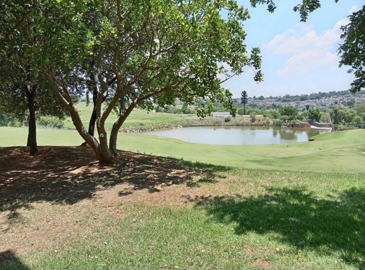 To Let 2 Bedroom Property for Rent in Jackal Creek Golf Estate Gauteng