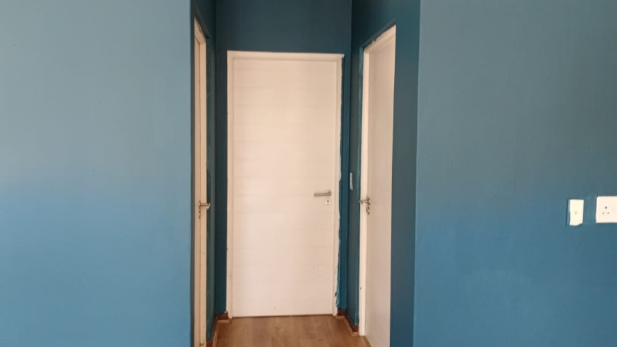 To Let 2 Bedroom Property for Rent in Jackal Creek Golf Estate Gauteng