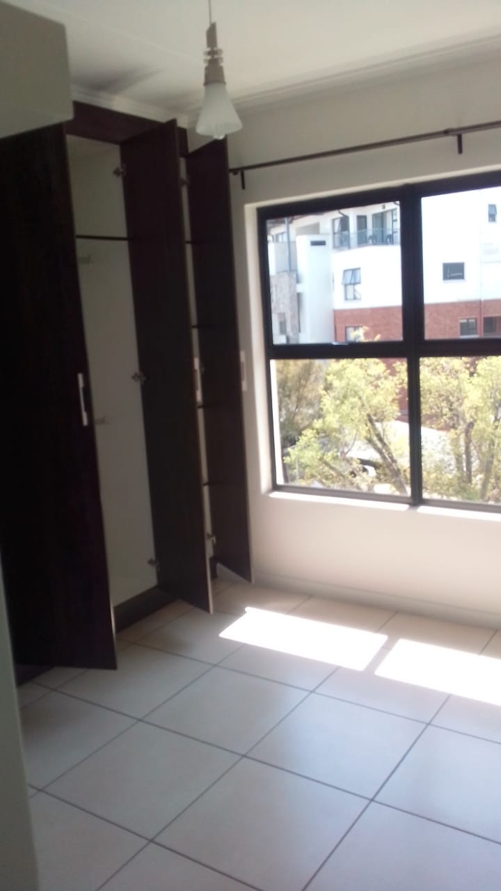 To Let 1 Bedroom Property for Rent in Olivedale Gauteng