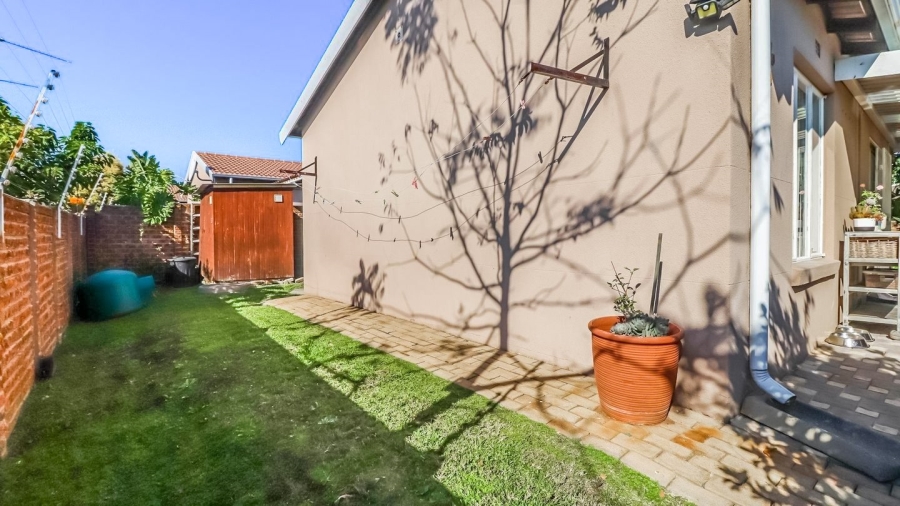 2 Bedroom Property for Sale in Eden Glen Gauteng