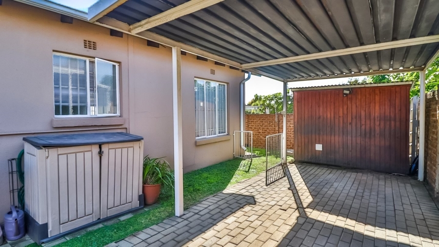 2 Bedroom Property for Sale in Eden Glen Gauteng