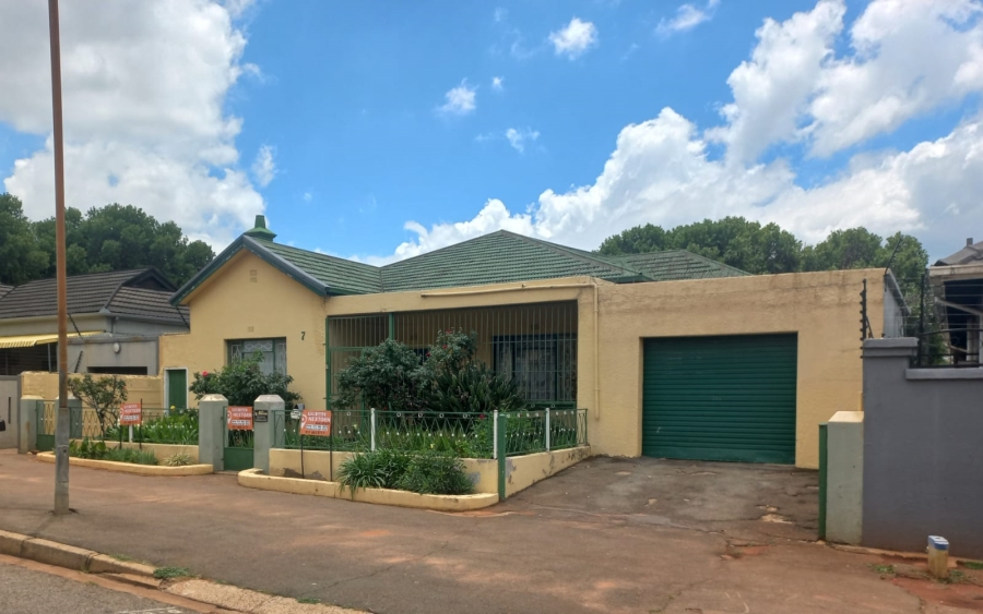 3 Bedroom Property for Sale in Bezuidenhout Valley Gauteng