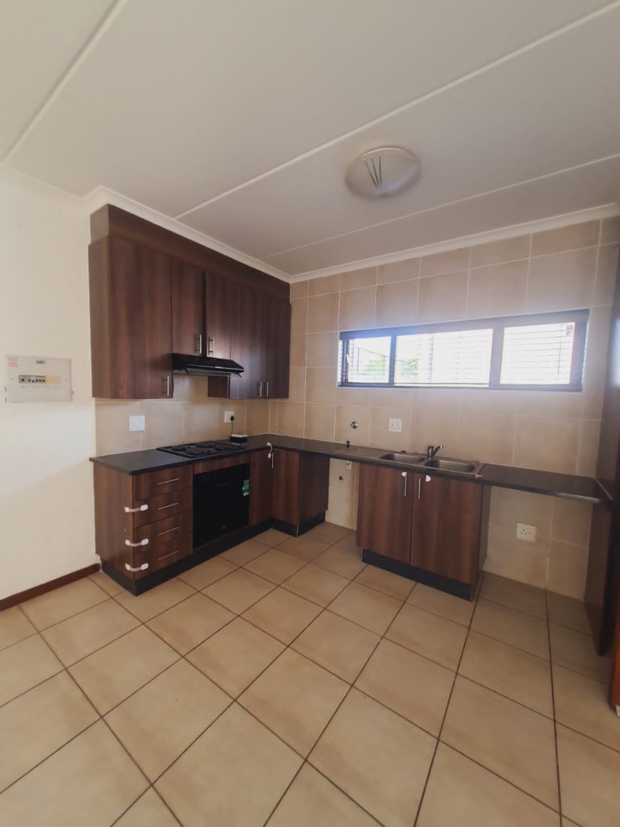 2 Bedroom Property for Sale in Helderwyk Gauteng