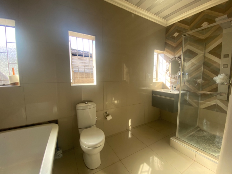  Bedroom Property for Sale in Vanderbijlpark CE 1 Gauteng