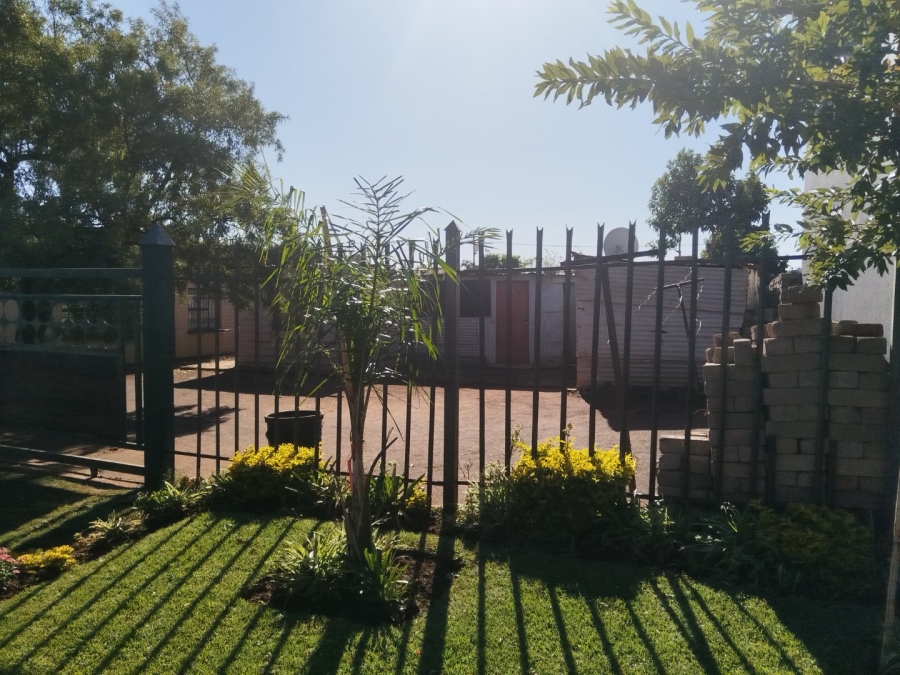  Bedroom Property for Sale in Soshanguve South Gauteng