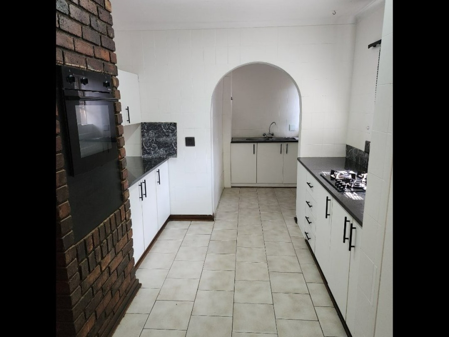 To Let 4 Bedroom Property for Rent in Terenure Gauteng