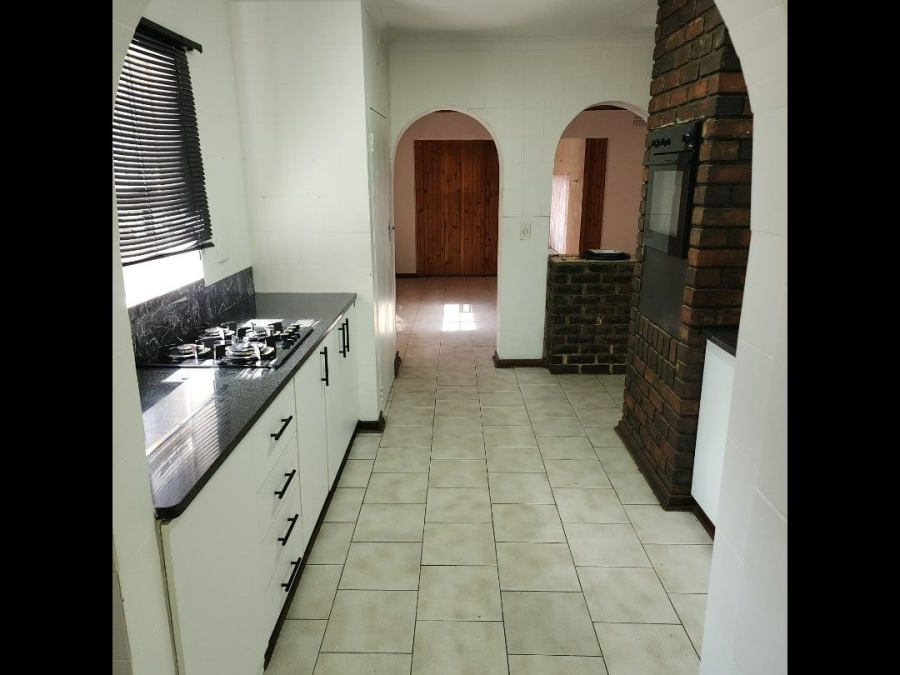 To Let 4 Bedroom Property for Rent in Terenure Gauteng