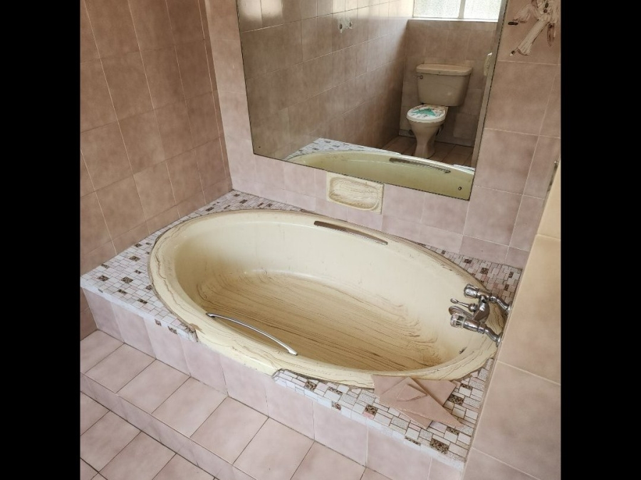 To Let 4 Bedroom Property for Rent in Terenure Gauteng