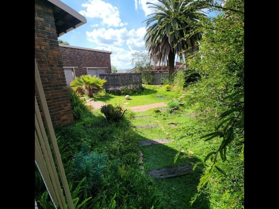 To Let 4 Bedroom Property for Rent in Terenure Gauteng