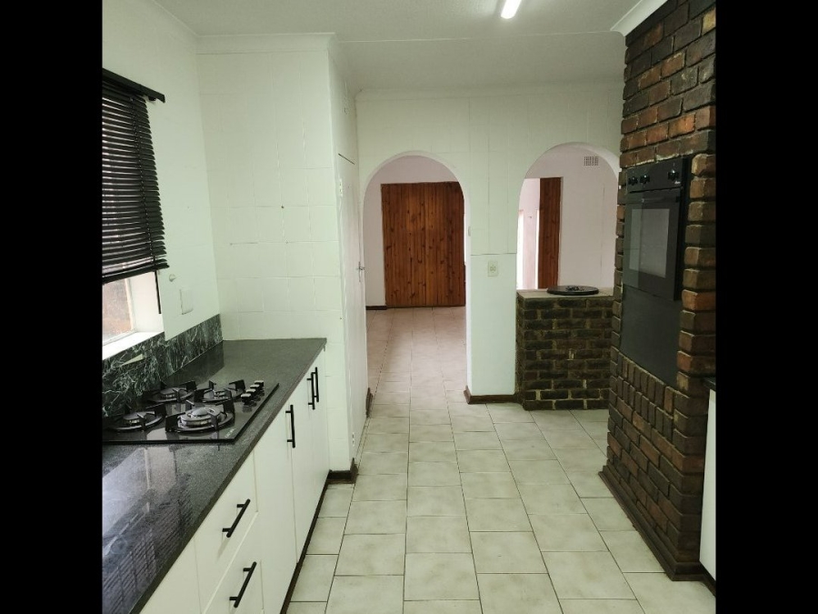 To Let 5 Bedroom Property for Rent in Terenure Gauteng