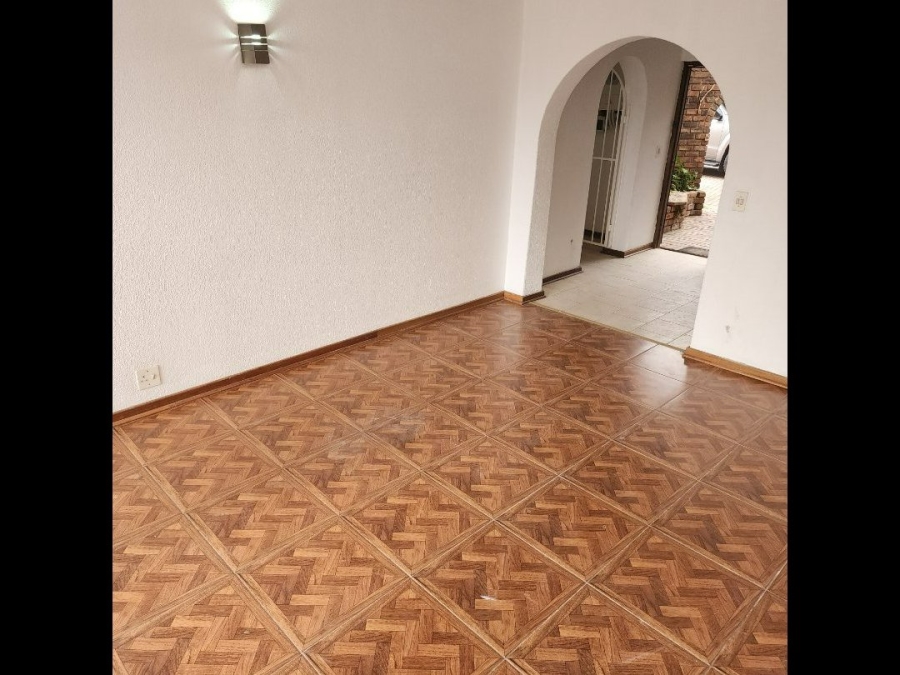 To Let 5 Bedroom Property for Rent in Terenure Gauteng