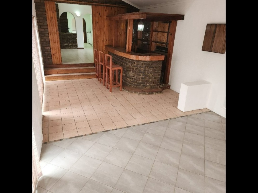 To Let 5 Bedroom Property for Rent in Terenure Gauteng