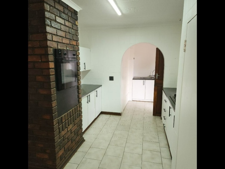 To Let 5 Bedroom Property for Rent in Terenure Gauteng