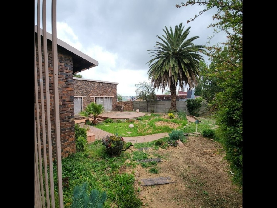 To Let 5 Bedroom Property for Rent in Terenure Gauteng