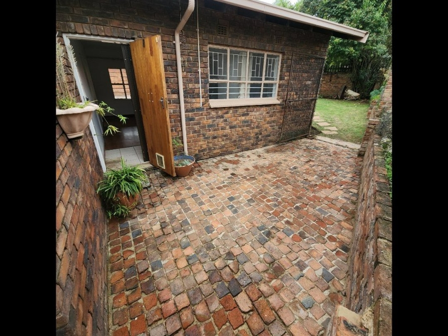 To Let 5 Bedroom Property for Rent in Terenure Gauteng