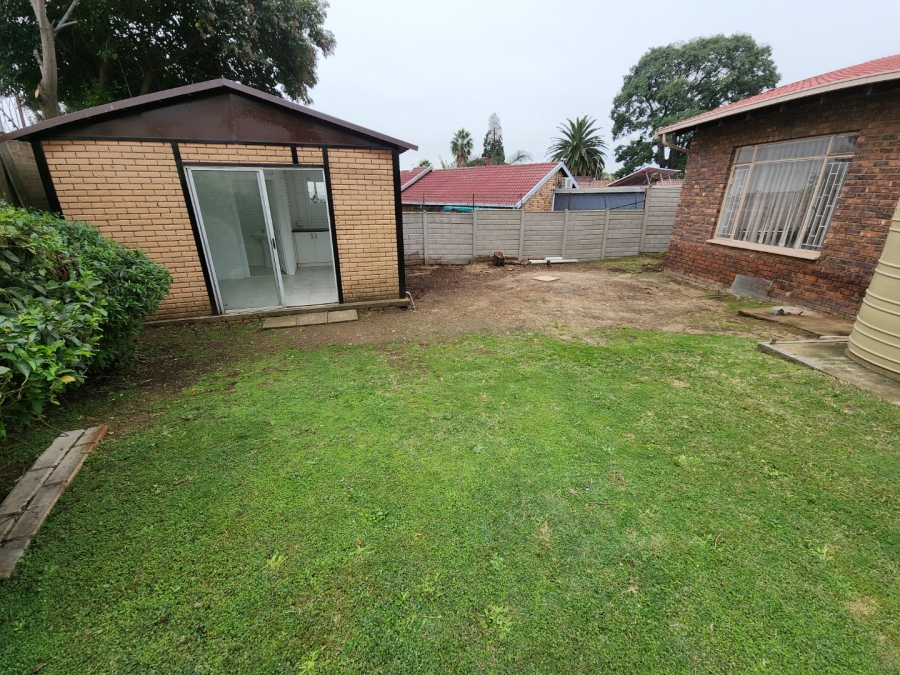 To Let 5 Bedroom Property for Rent in Terenure Gauteng