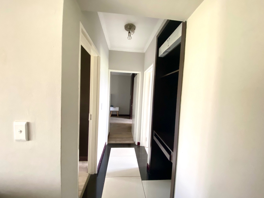 To Let 2 Bedroom Property for Rent in Noordwyk Gauteng