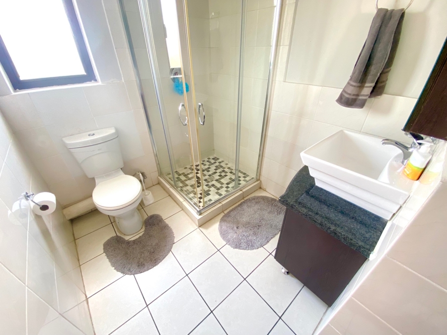 To Let 2 Bedroom Property for Rent in Noordwyk Gauteng