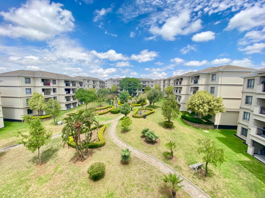 To Let 2 Bedroom Property for Rent in Noordwyk Gauteng