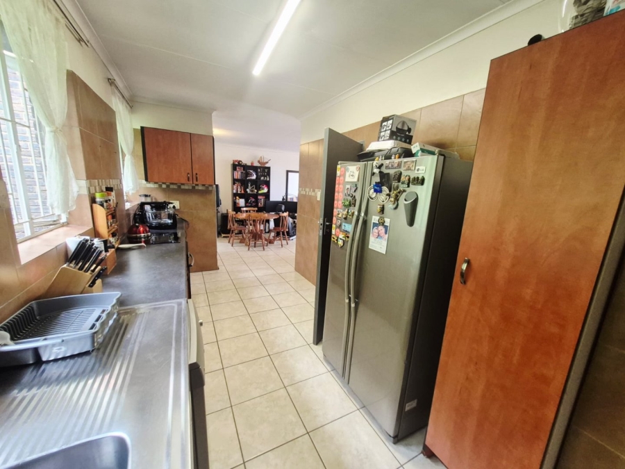 3 Bedroom Property for Sale in La Montagne Gauteng