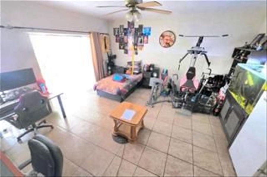 2 Bedroom Property for Sale in Dayanglen Gauteng