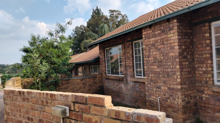 3 Bedroom Property for Sale in Birchleigh Gauteng