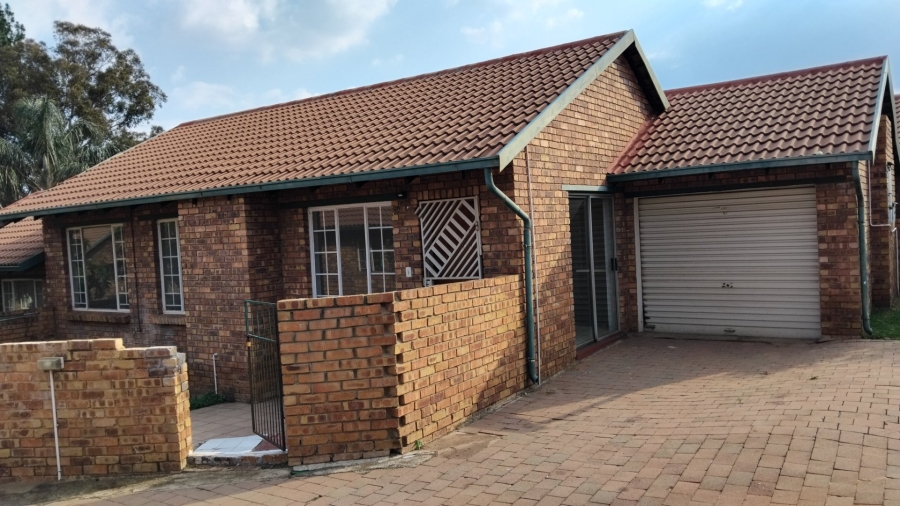3 Bedroom Property for Sale in Birchleigh Gauteng