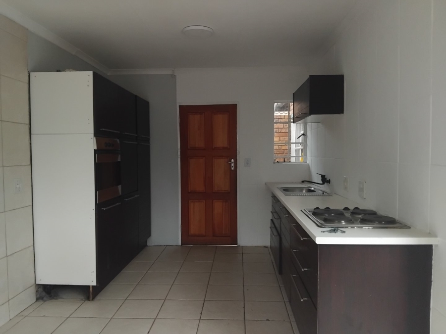 3 Bedroom Property for Sale in Birchleigh Gauteng