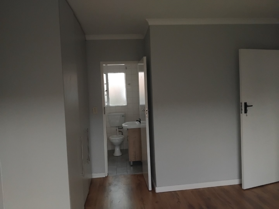 3 Bedroom Property for Sale in Birchleigh Gauteng