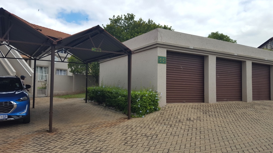To Let 3 Bedroom Property for Rent in Noordhang Gauteng