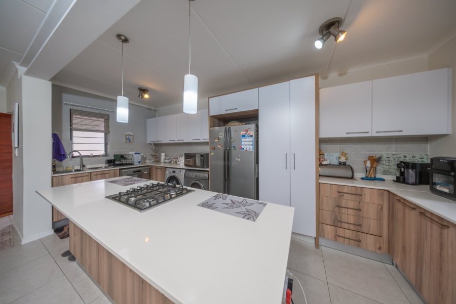 2 Bedroom Property for Sale in Modderfontein Gauteng