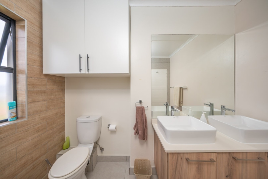 2 Bedroom Property for Sale in Modderfontein Gauteng