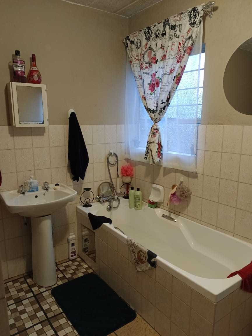 2 Bedroom Property for Sale in Witfield Gauteng