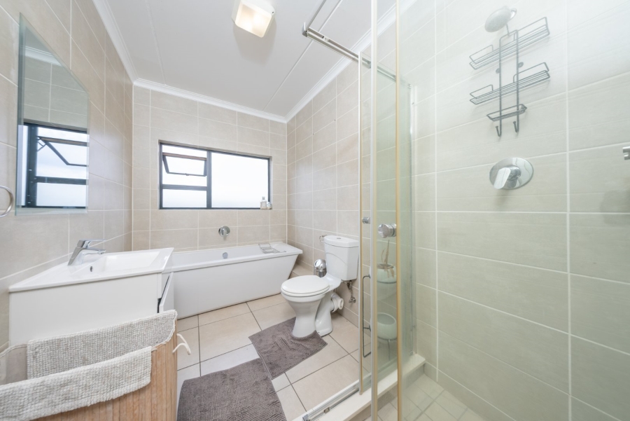 2 Bedroom Property for Sale in Linbro Park Gauteng