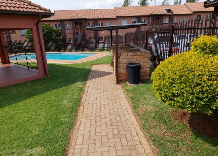 To Let 2 Bedroom Property for Rent in Terenure Gauteng