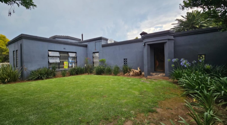 4 Bedroom Property for Sale in Vanderbijlpark Sw 2 Gauteng